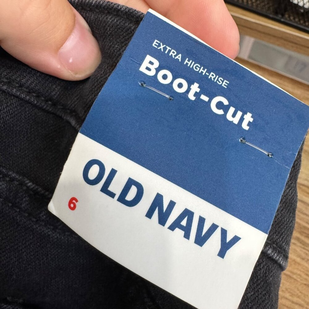 OLD NAVY extra high rise kicker boot cut jeans in black size 6 - Picture 7 of 8